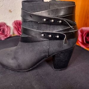 Women's ankle boots 6